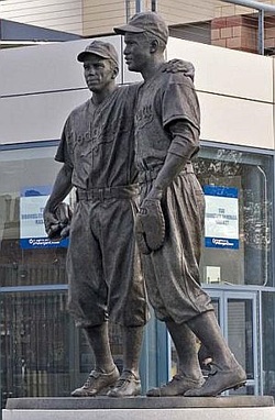 Jackie Robinson and Pee Wee Reese Monument - Monument in Brooklyn